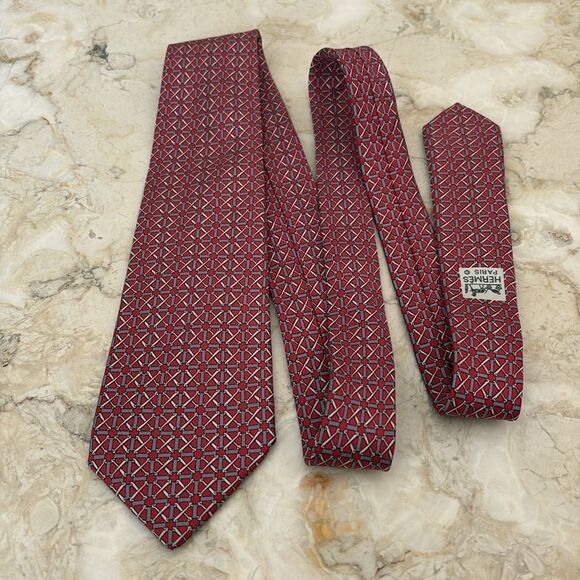 Hermès 100% Silk Horsebit Pattern Tie - Picture 3 of 12